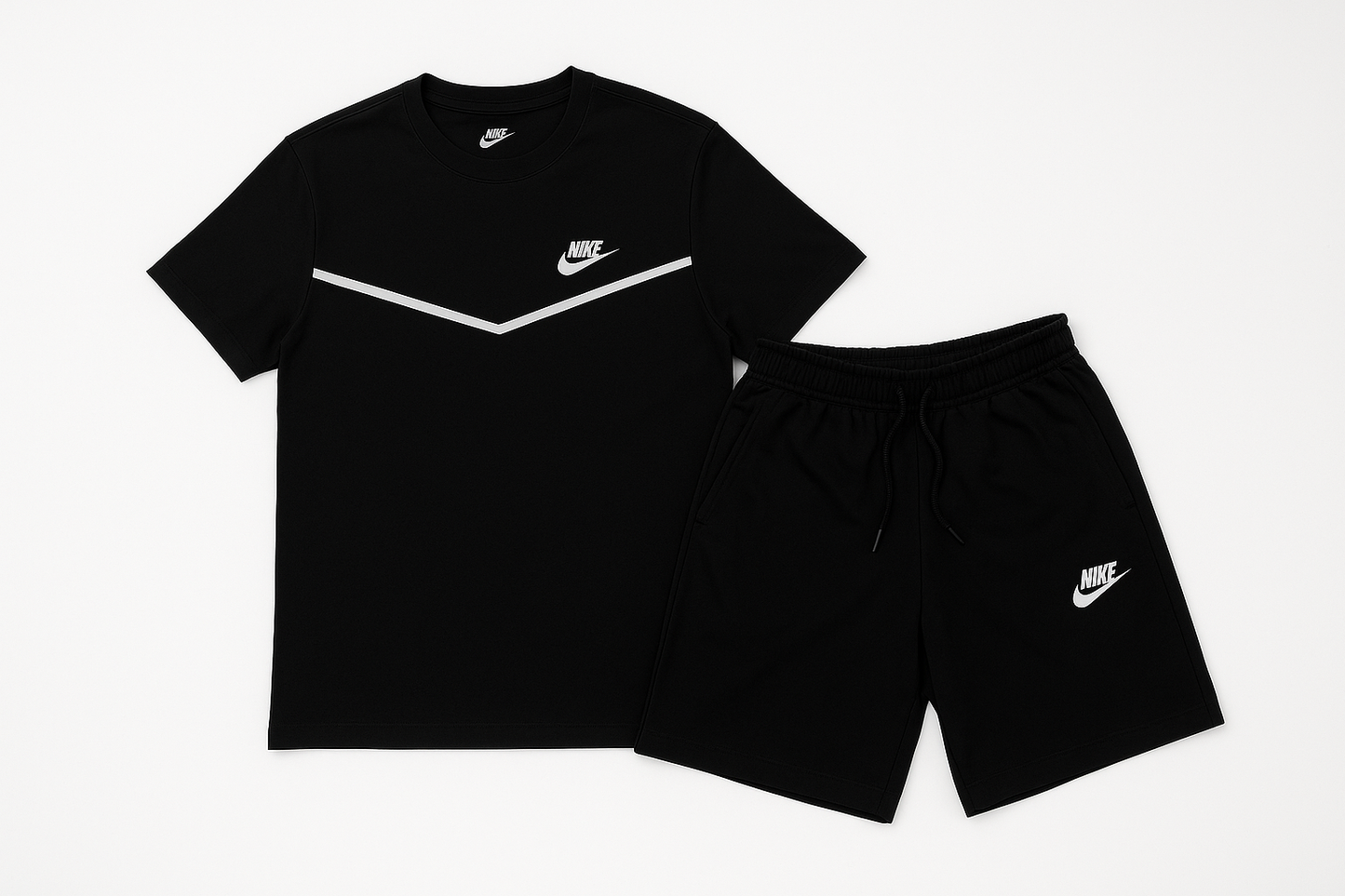 Conjunto Nike Branco Essential (camiseta + bermuda branca com detalhes em preto)