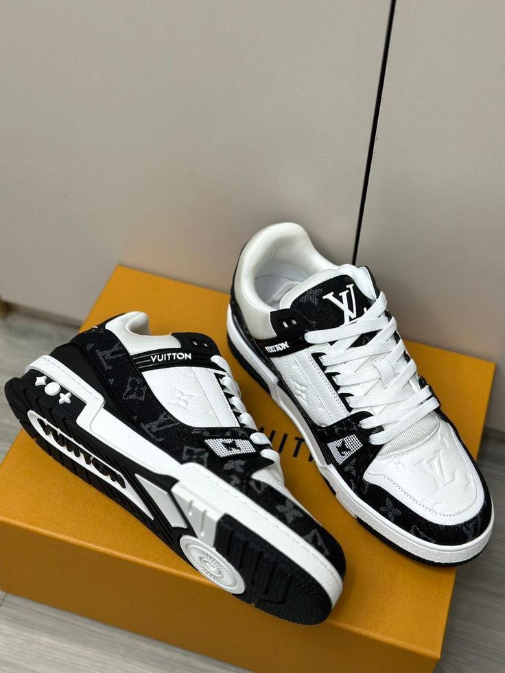 Louis Vuitton Trainer Sneaker