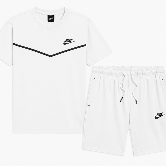 Conjunto Nike Branco Essential (camiseta + bermuda branca com detalhes em preto)